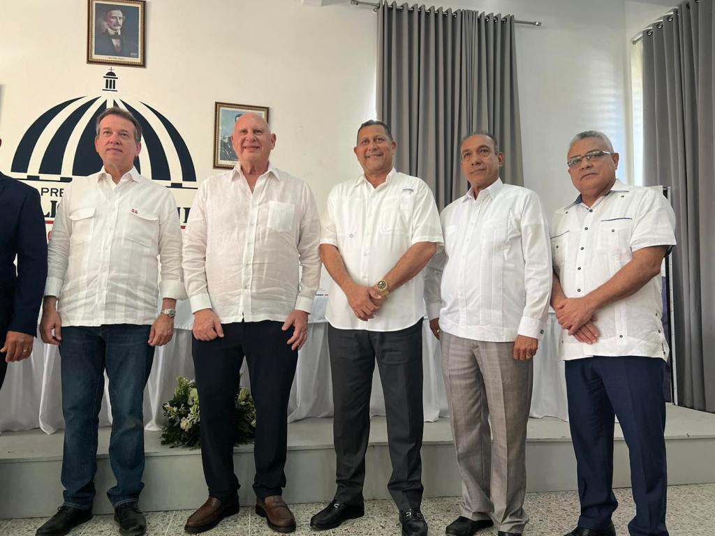 Cámara de Comercio de Samaná y Ministro de Industria y Comercio Inauguran la Ruta&nbsp;Mipymes